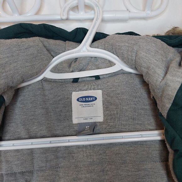 Old Navy Kid's Hooded Coat with Removable Faux Fur Trim - Picture 9 of 13